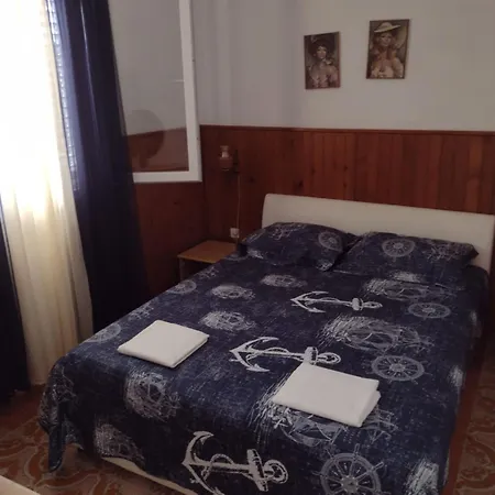 Daire Two Bedroom With Terrace And Sea View Ostrvo Šijak