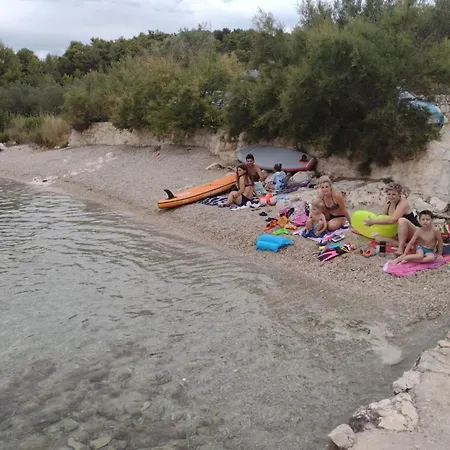 Two Bedroom With Terrace And Sea View Ostrvo Šijak