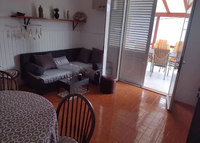 Two Bedroom With Terrace And Sea View 아파트