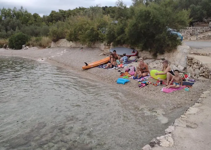 Two Bedroom With Terrace And Sea View 벨라루카